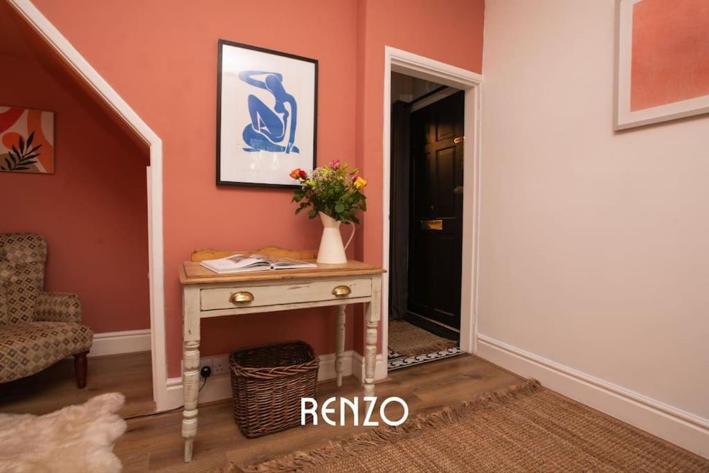 Inviting 3-Bed Home In Lincoln By Renzo, Stunning Design, Close To Lincoln Cathedral! 외부 사진