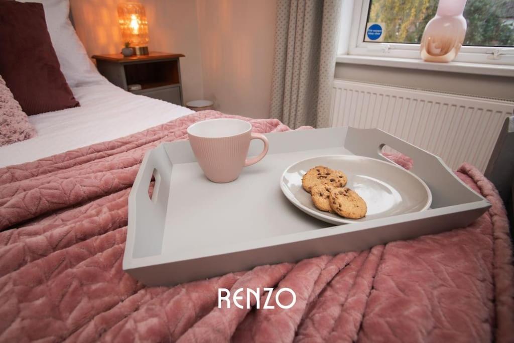 Inviting 3-Bed Home In Lincoln By Renzo, Stunning Design, Close To Lincoln Cathedral! 외부 사진