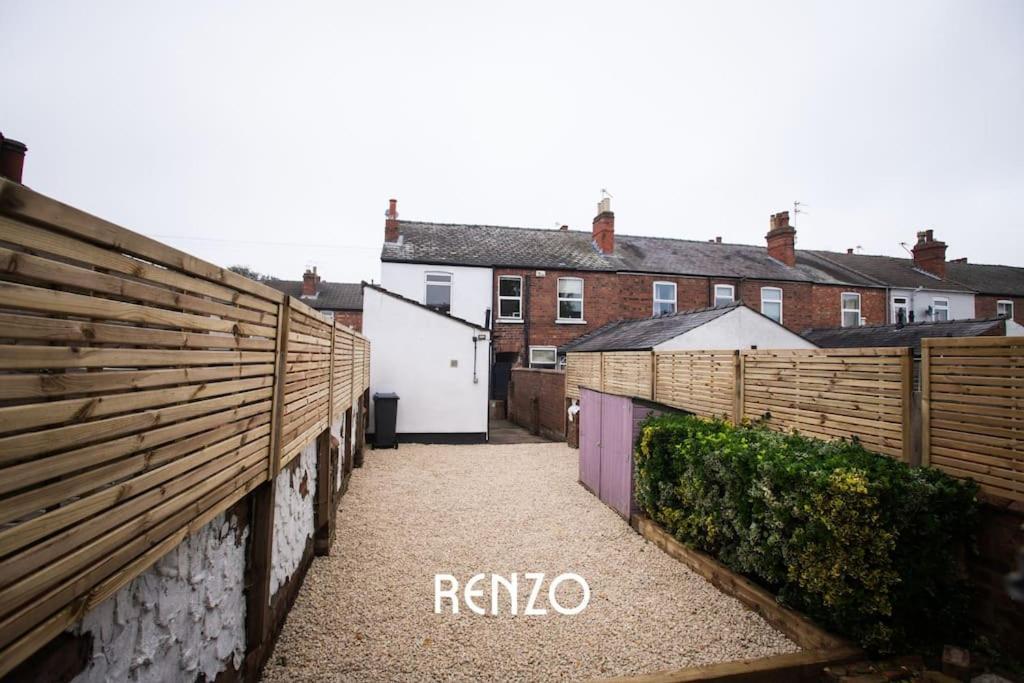 Inviting 3-Bed Home In Lincoln By Renzo, Stunning Design, Close To Lincoln Cathedral! 외부 사진