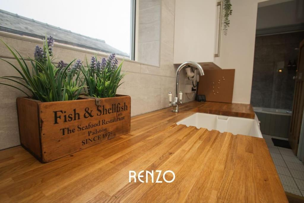 Inviting 3-Bed Home In Lincoln By Renzo, Stunning Design, Close To Lincoln Cathedral! 외부 사진