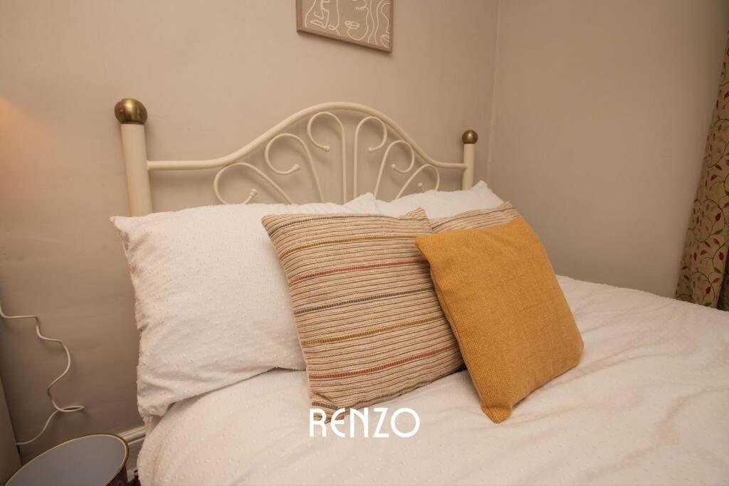 Inviting 3-Bed Home In Lincoln By Renzo, Stunning Design, Close To Lincoln Cathedral! 외부 사진