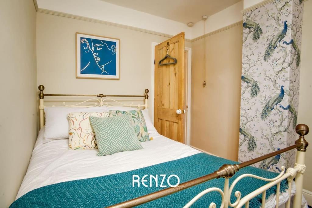 Inviting 3-Bed Home In Lincoln By Renzo, Stunning Design, Close To Lincoln Cathedral! 외부 사진