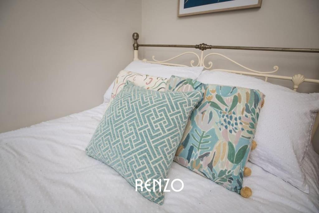 Inviting 3-Bed Home In Lincoln By Renzo, Stunning Design, Close To Lincoln Cathedral! 외부 사진