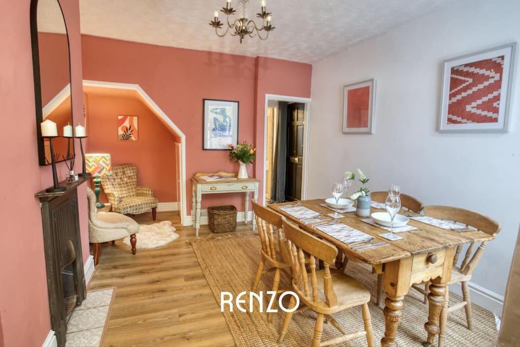 Inviting 3-Bed Home In Lincoln By Renzo, Stunning Design, Close To Lincoln Cathedral! 외부 사진